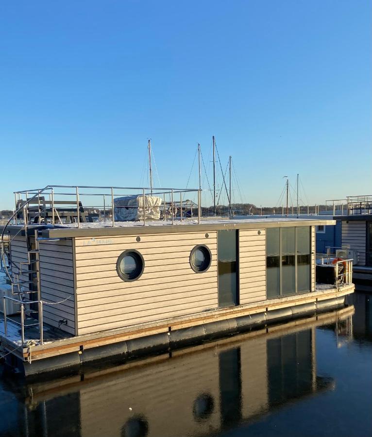 Hausboot Fjord Claudia Botel 4*