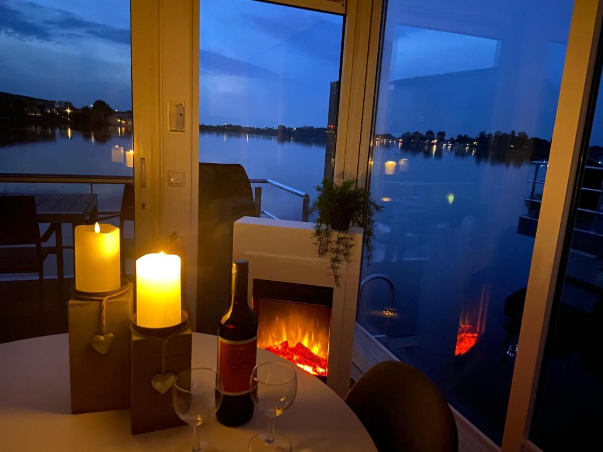 Botel Hausboot Fjord Claudia