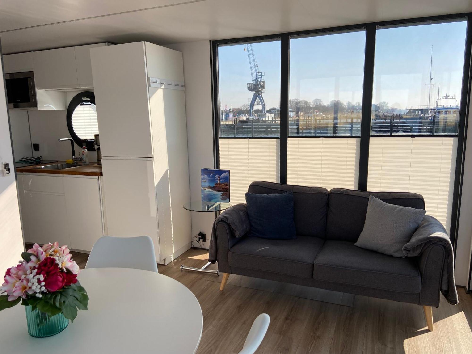 Ostsee Hausboot Ostseeblick 2